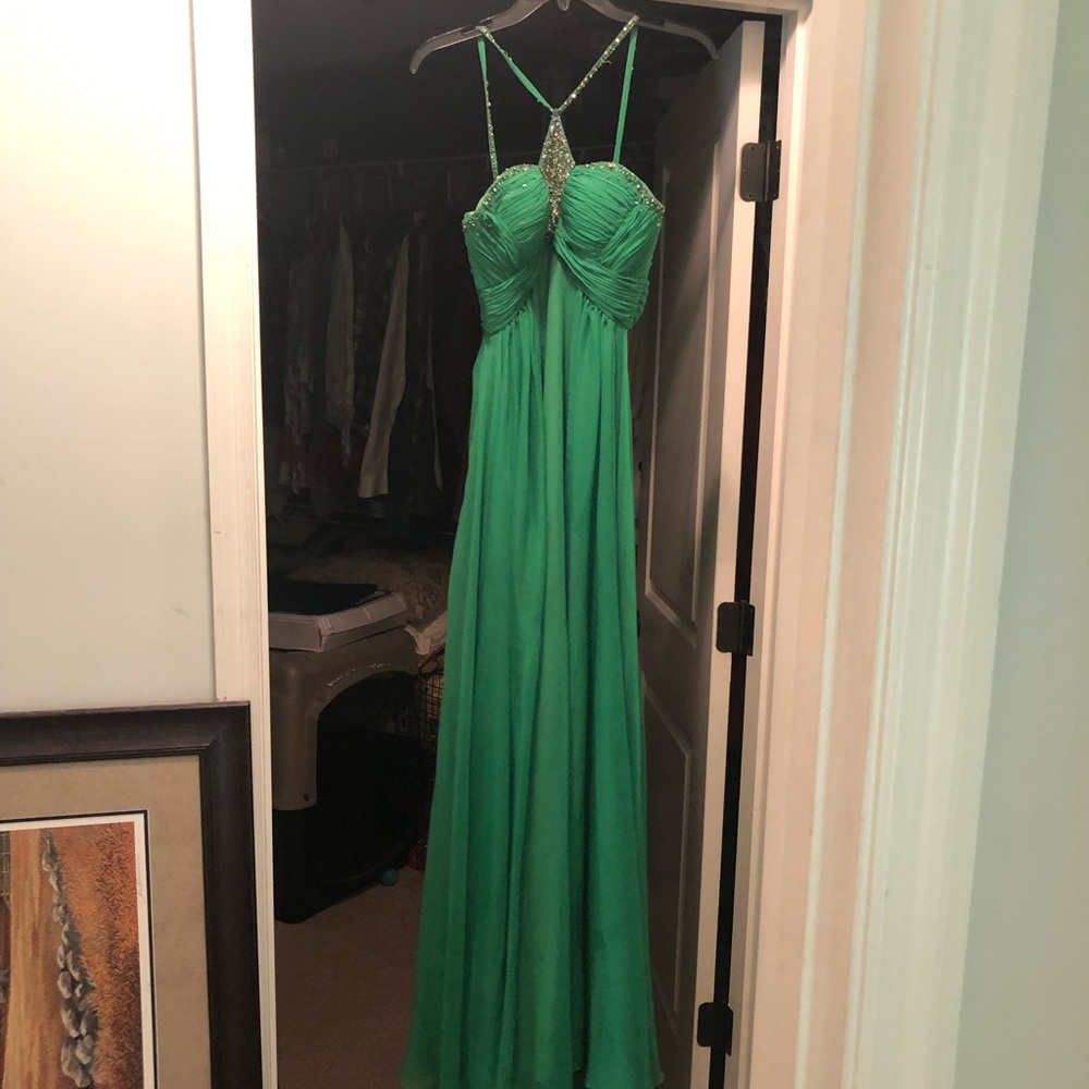 Prom dress - Picture 2 of 3